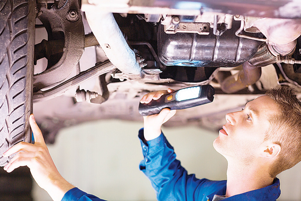 Je l' možeš samo da pogledaš?! Cenovnik u auto servisu "Bane" nasmejaće vas do suza (FOTO)