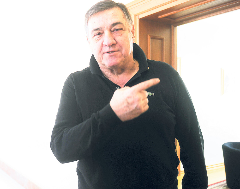 Mrkini kondomi cepaju koaliciju sa SNS?