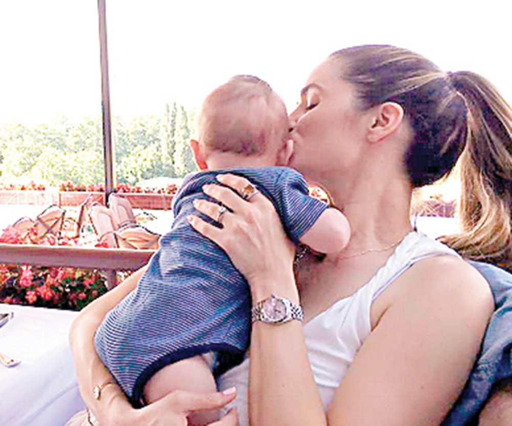 Marija dovela sina u Beograd