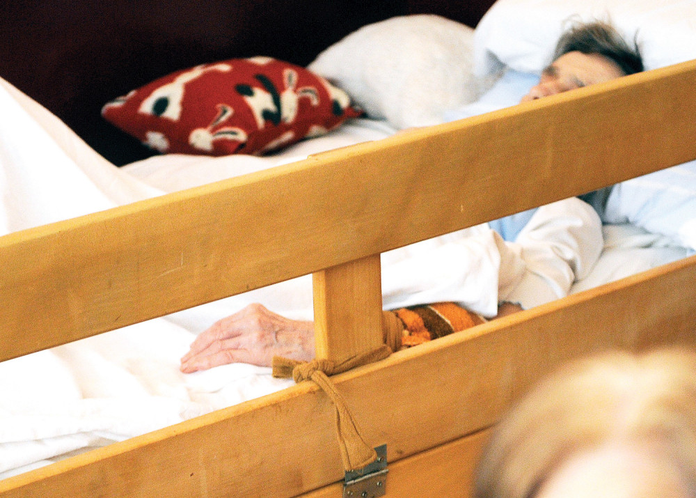 Bake vezuju za stolice!