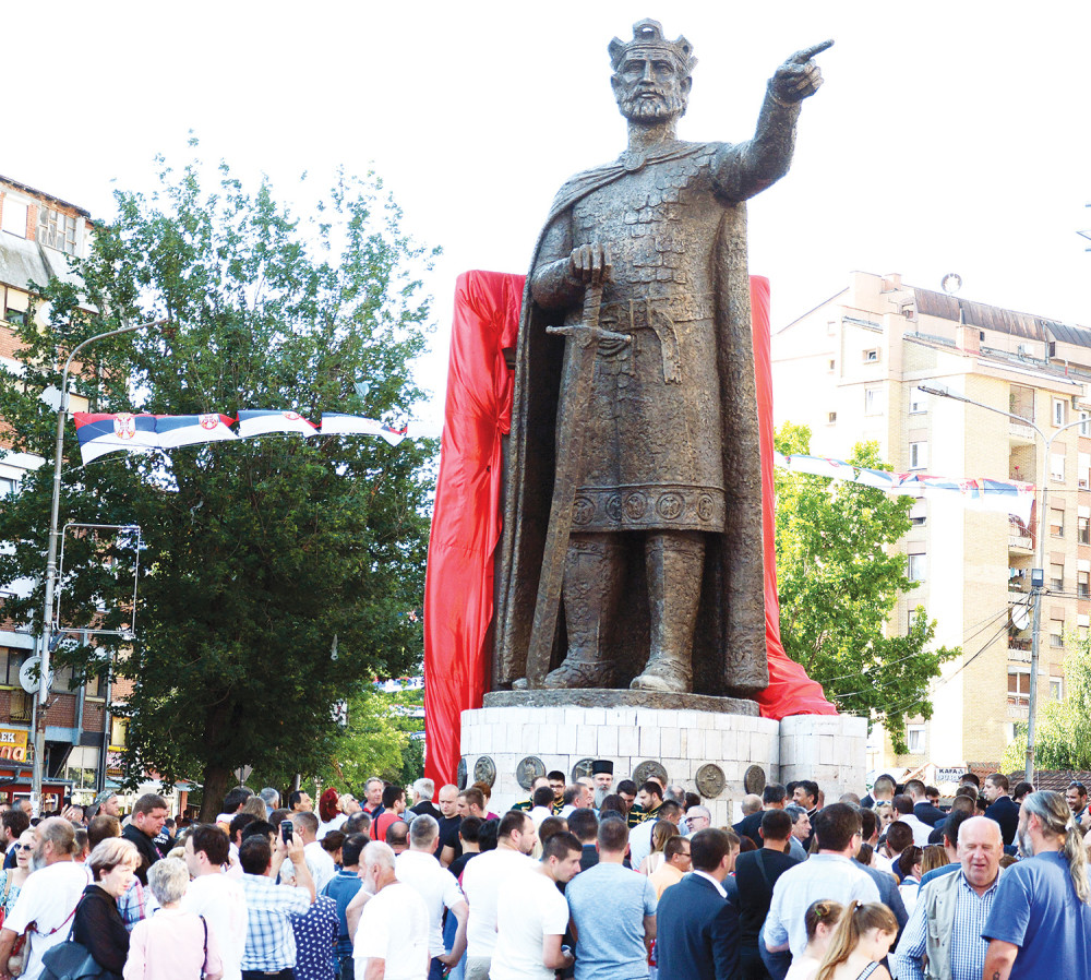 "Ko je Srbin i srpskoga roda, i od srpske krvi i kolena...."