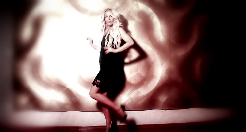 Slađa posvetila pesmu bivšem premijeru!? (VIDEO)