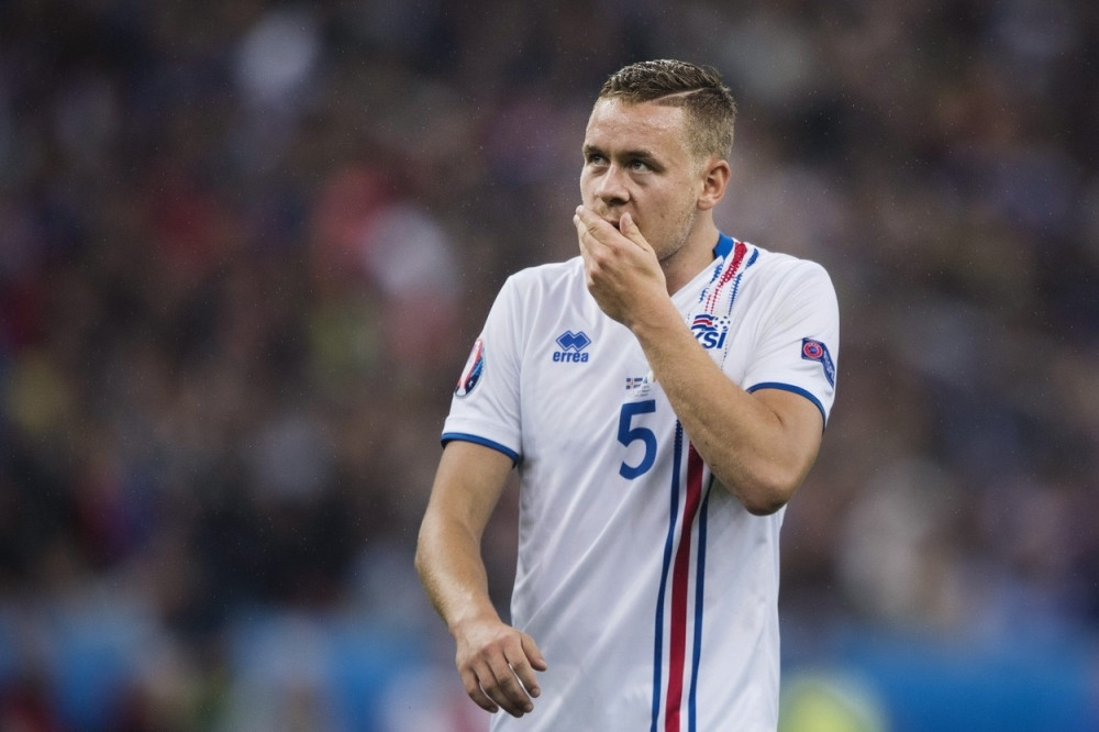 Izboden policajac za vreme meča Francuska - Island