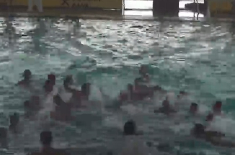 Ovako su se šibali Grci i Hrvati na Banjici (VIDEO)