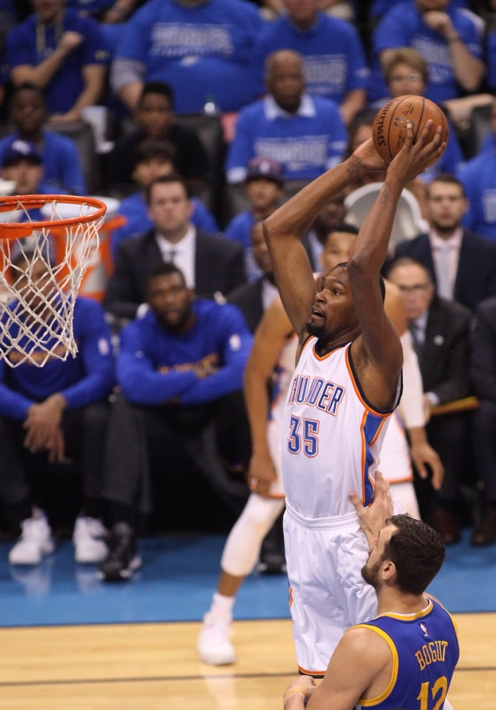 Idem u Golden Stejt!