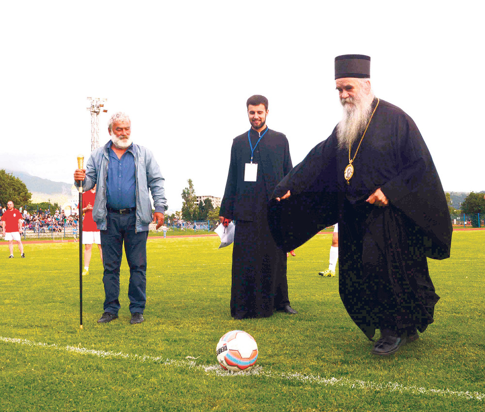 Amfilohije poklanja organe!