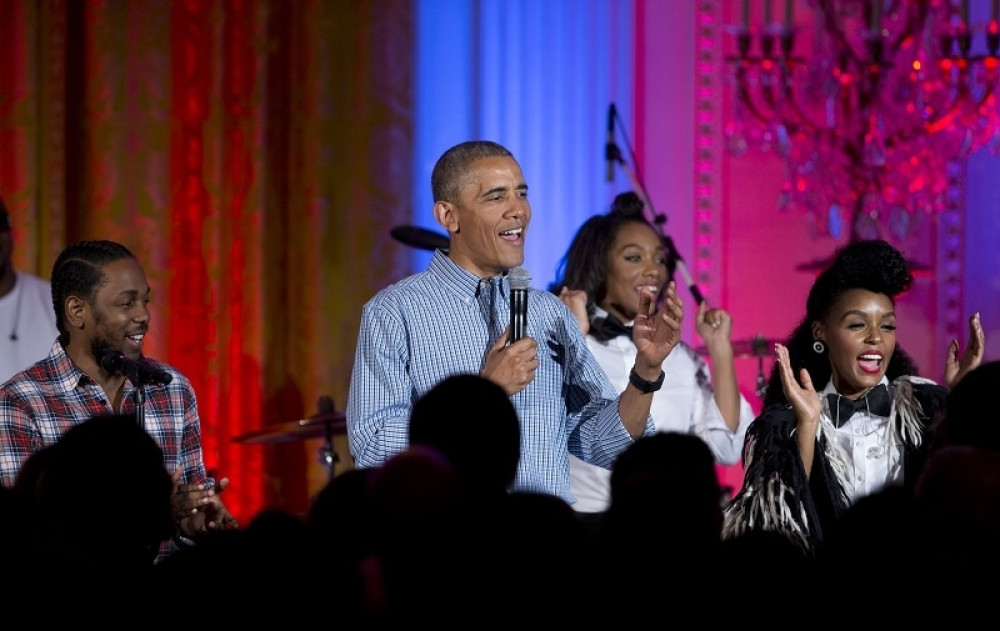 Kad Obama zapeva svojoj ćerki (VIDEO)