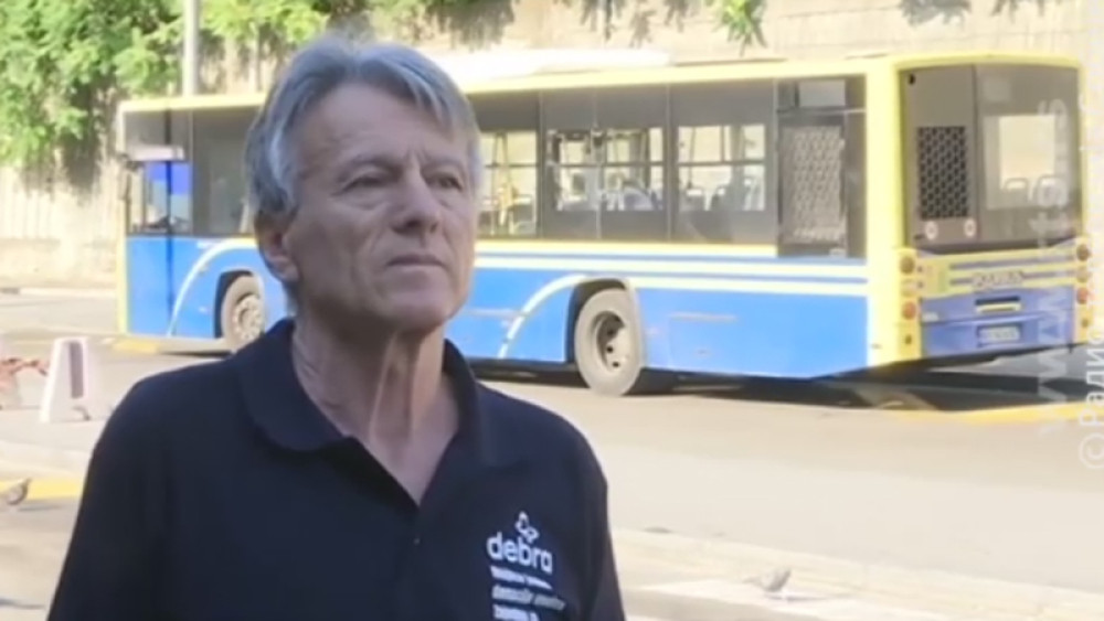 Sprečio devojku da skoči sa Plavog mosta