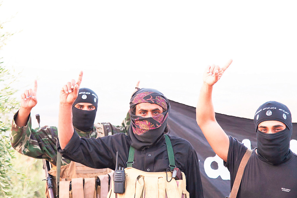 Bombaš samoubica ubio jednog i ranio još dvojicu, delovi tela leteli na sve strane! Jednom se bore za život!