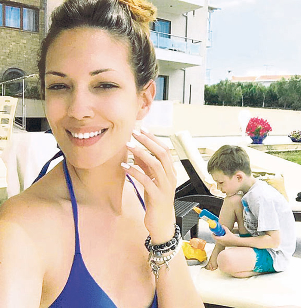 Nina odvela sina u Grčku!