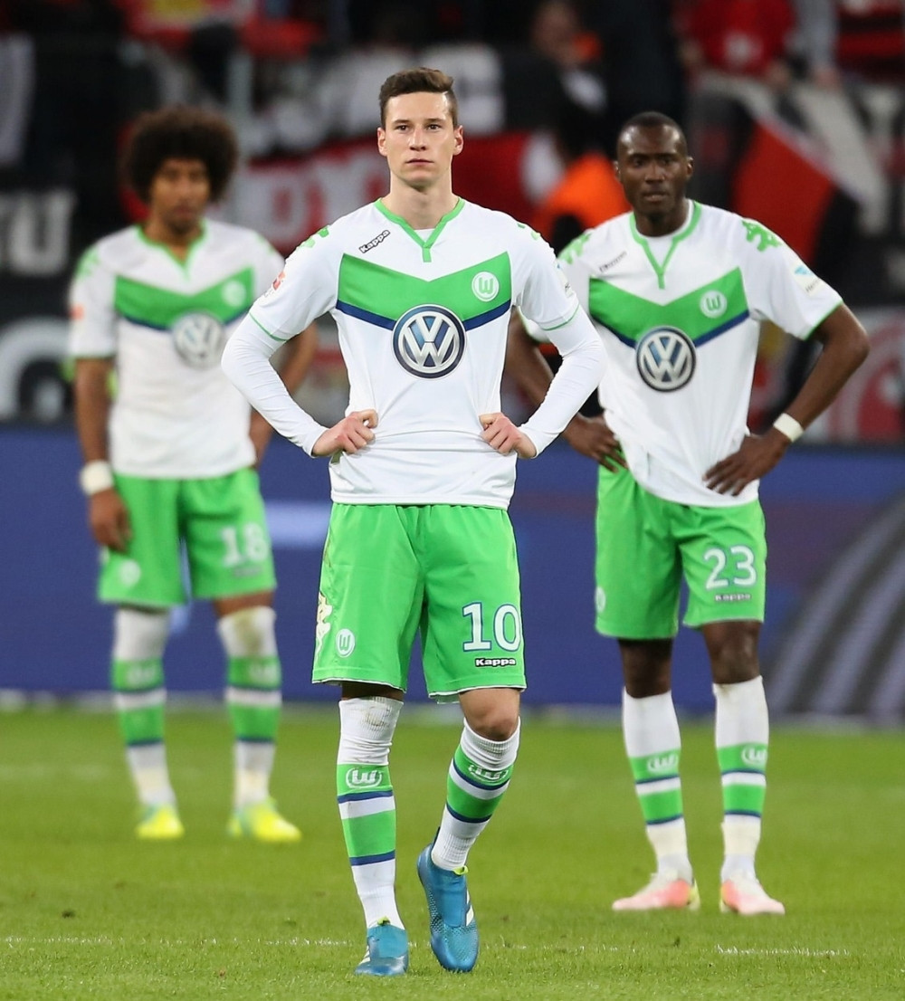 Drakslera jure klubovi sa ostrva