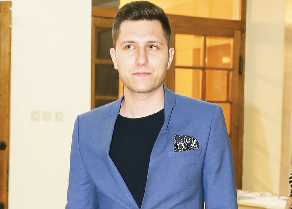 Davor Jovanović peva u Luisovu čast