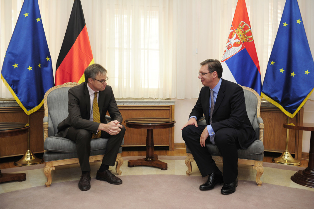 Vučić zahvalan Angeli Merkel (FOTO)