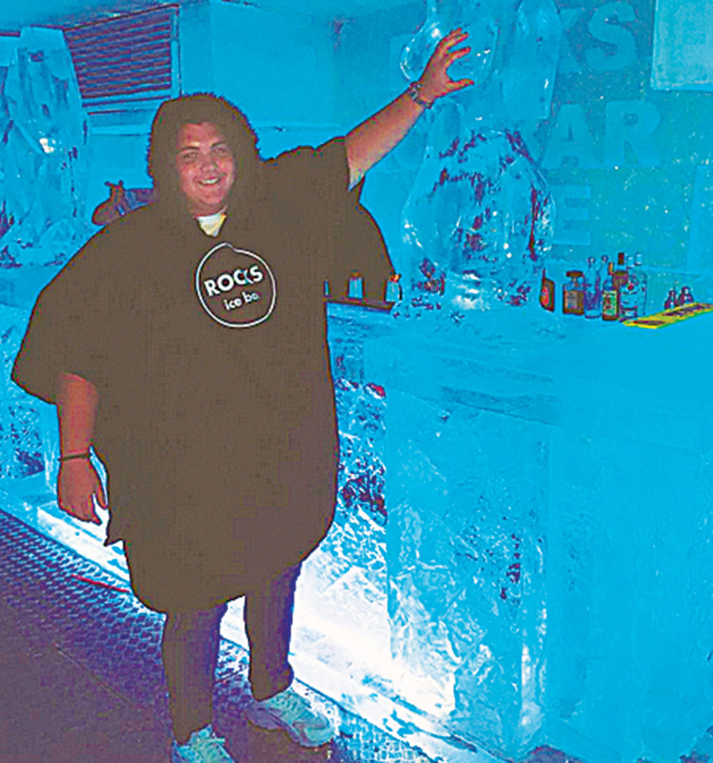 Brenin sin ispipao ledene grudi!