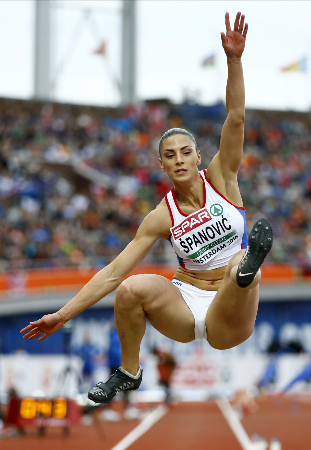 Ivana Španović pokazala NOVU seksi tetovažu i zapalila mreže! (FOTO)