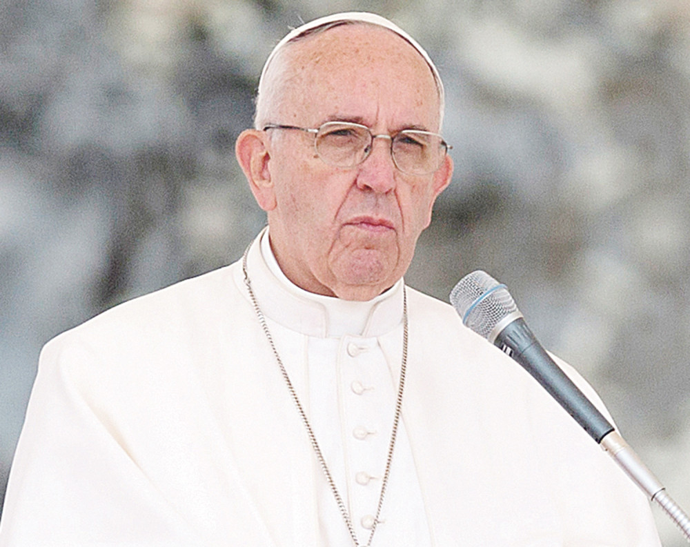 Papa molio za oproštaj zbog zlostavljanja dece