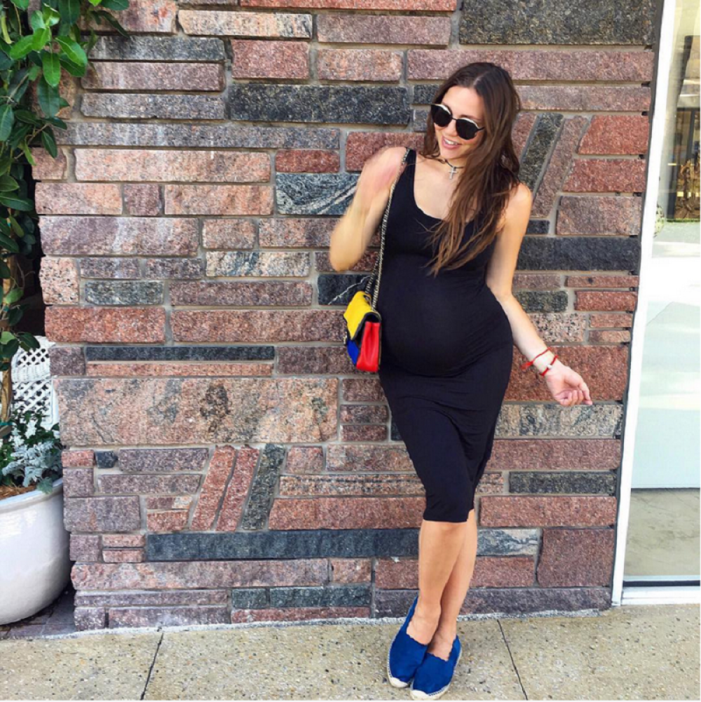 Piksijeva ćerka blista u osmom mesecu trudnoće