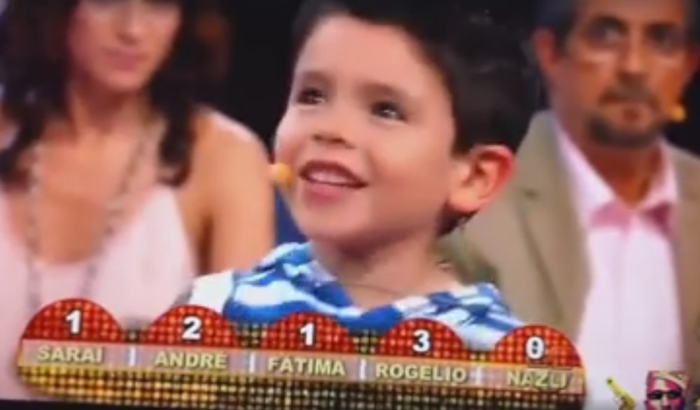 Dečak (4) pošteno ispipao voditeljku (VIDEO)