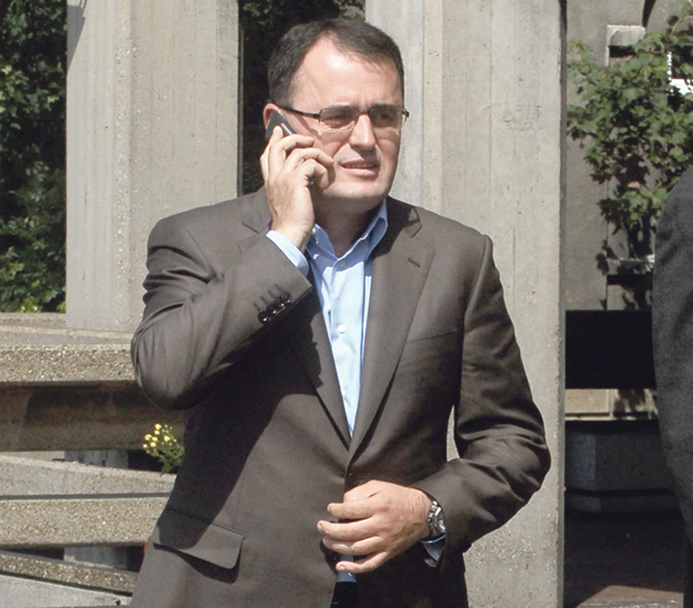 Dačićev "koferaš” kontroliše bezbednjake!