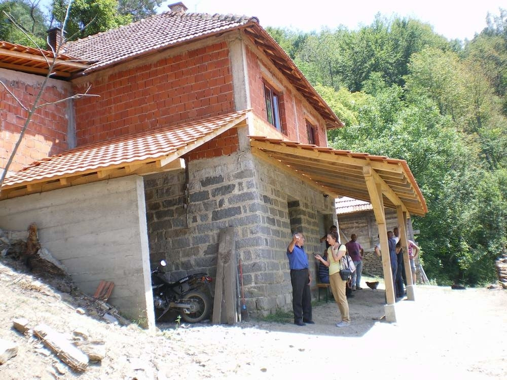 Ubio komšiju, pa pokušao da ga zapali!