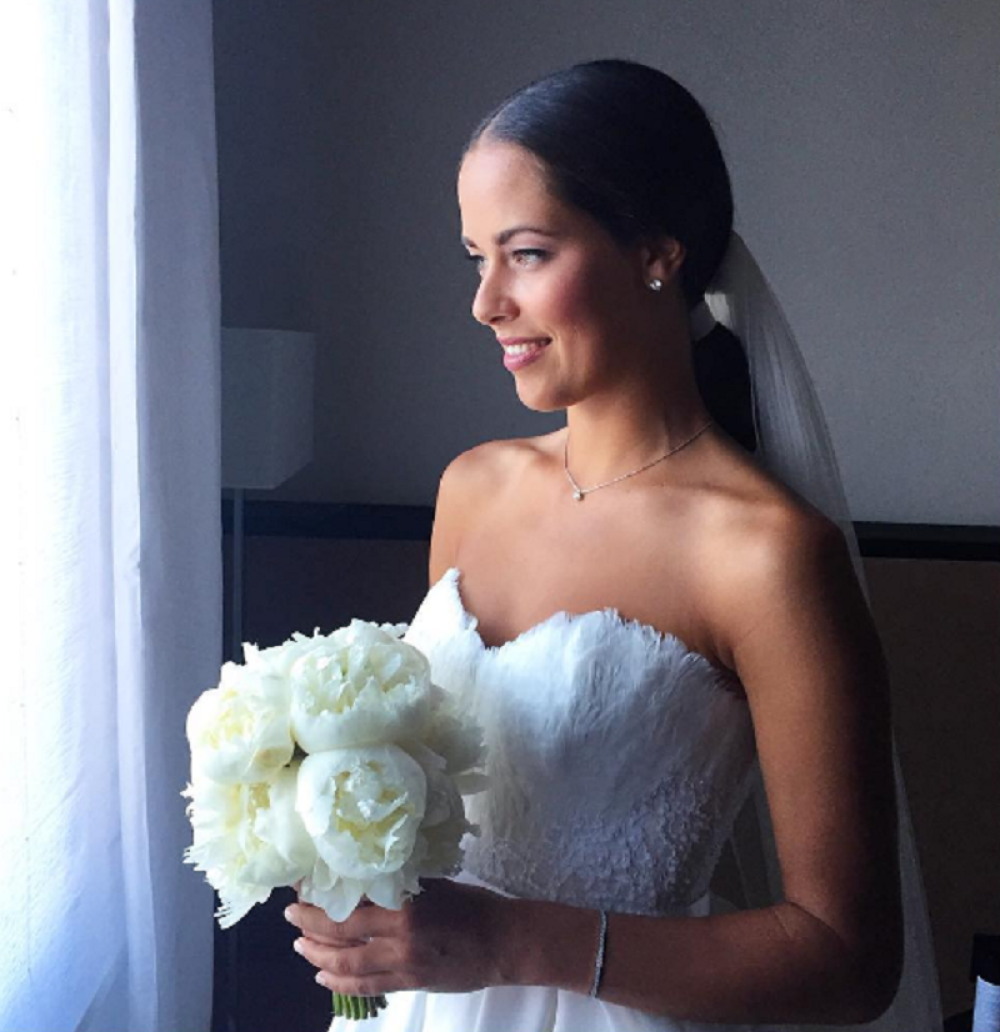 Ana se služi trikovima Kim Kardašijan? (VIDEO)