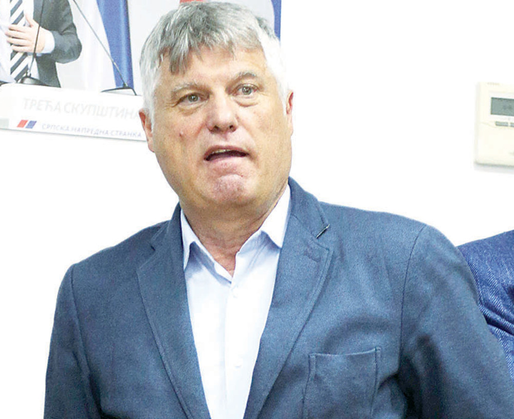 Lazanski „dodžom“ u Skupštinu