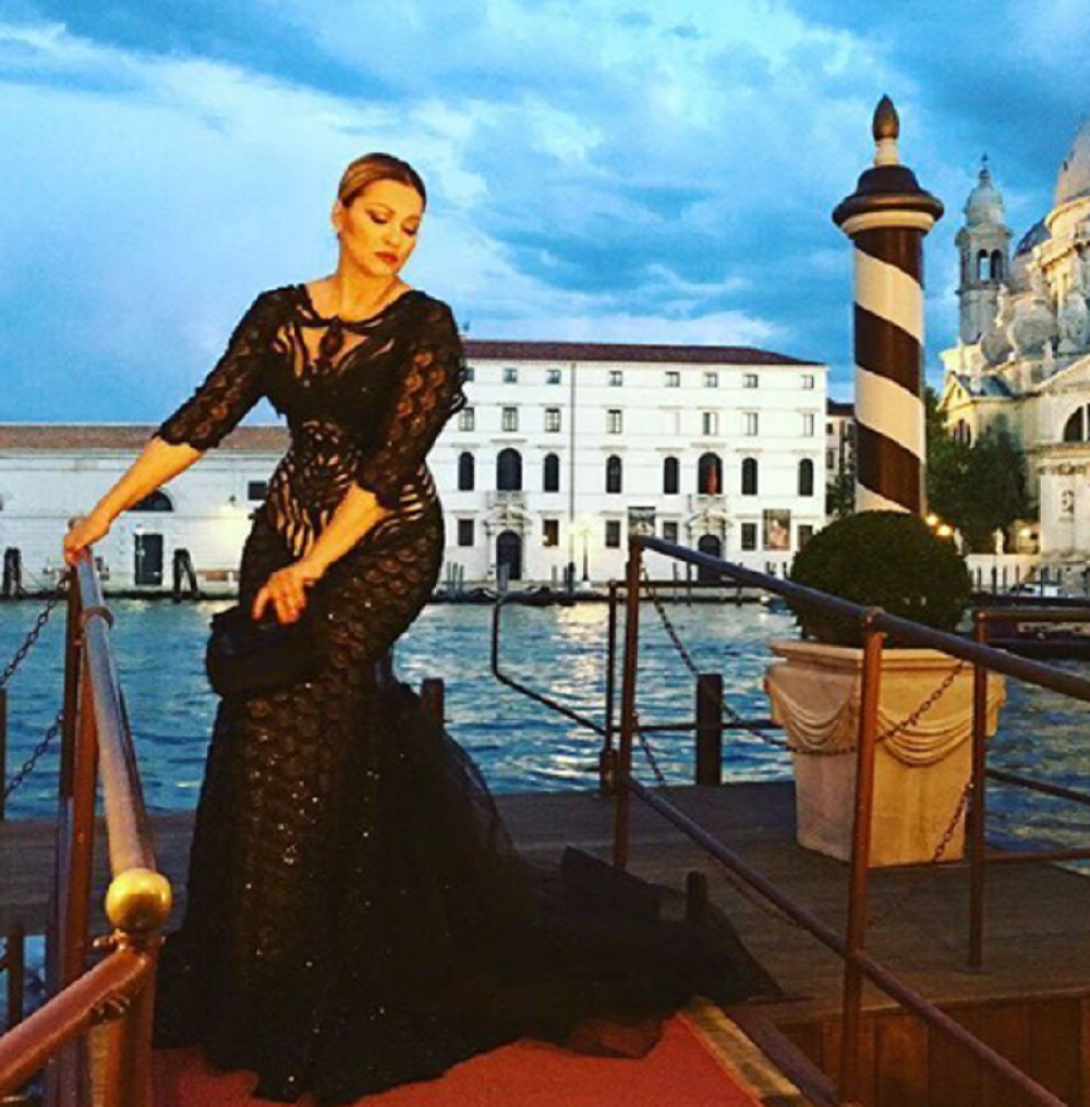 Nina blista na Aninoj svadbi