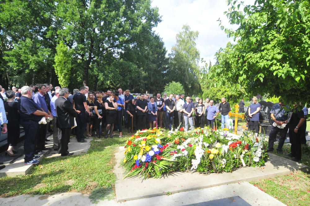 Od Hadžića se oprostili Šešelj i Šainović