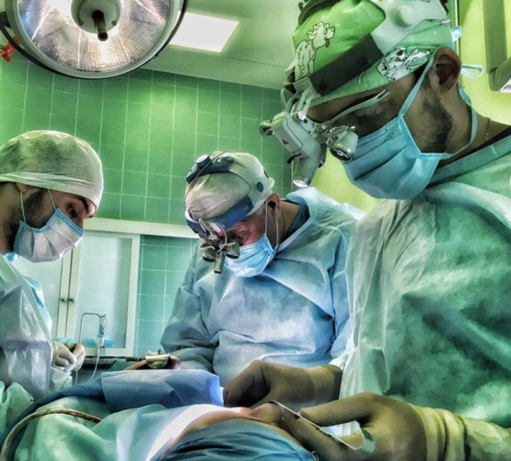 Izvukli mu kamen iz bubrega veličine nojevog jajeta (FOTO)