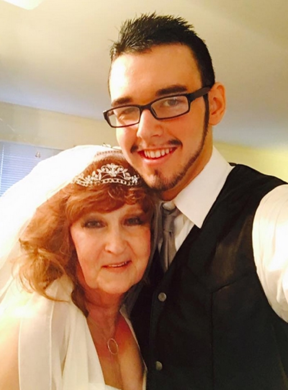 Baka (71) se udala za tinejdžera (17)