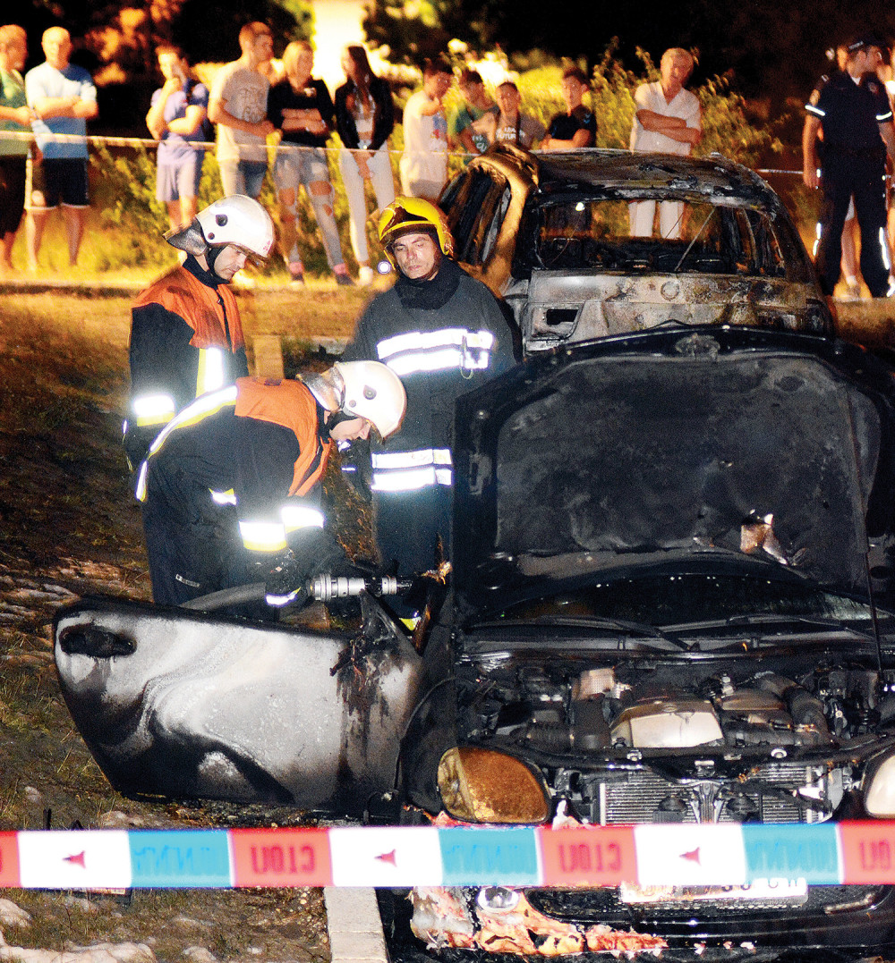 Biznismenu zapalili džip