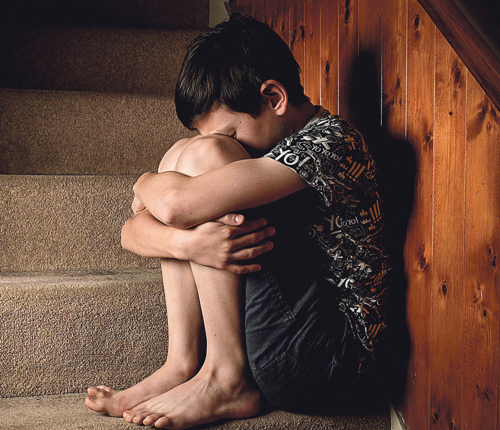 Dobrotvor primorao dečaka (16) da snimi pornić!