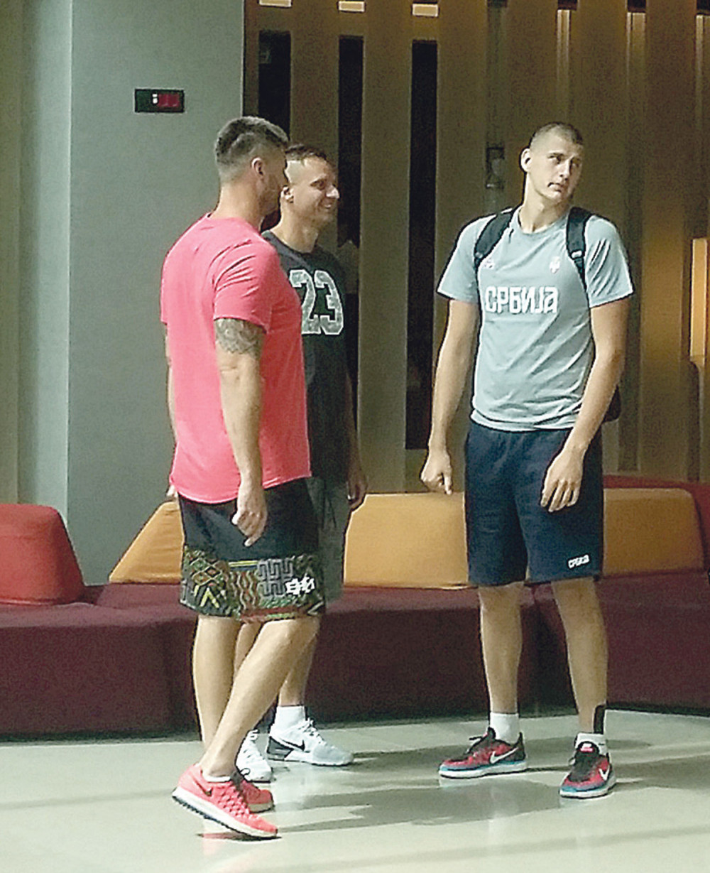 Jokić i Dangubić razbijaju u igricama!