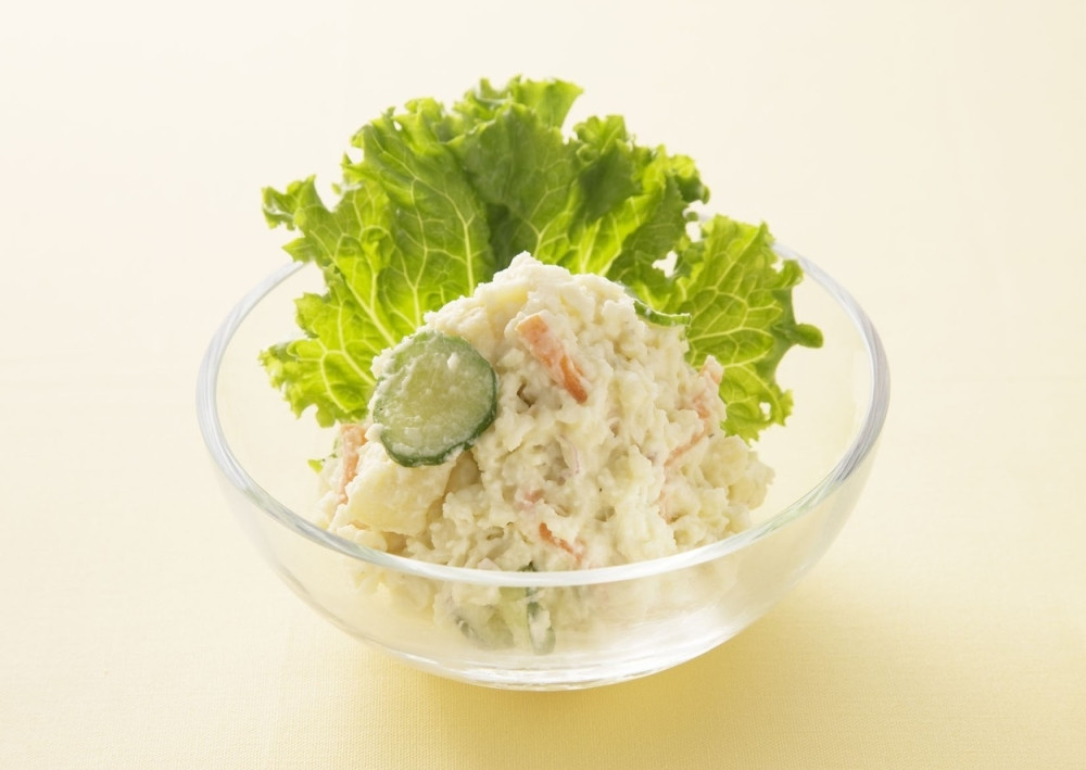 Krompir salata s krastavcima!