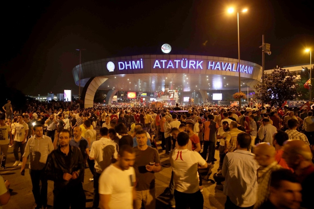 Pucnjava ispred aerodroma Ataturk!