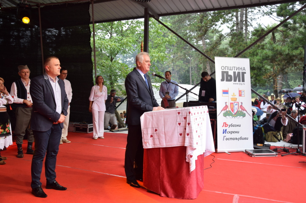 Nikolić otvorio kosidbu na Rajcu (GALERIJA)