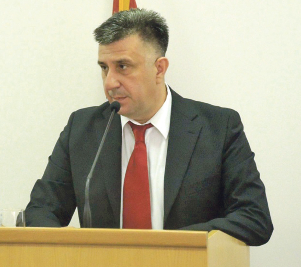 Odbornicima 10.000, radili ili ne!