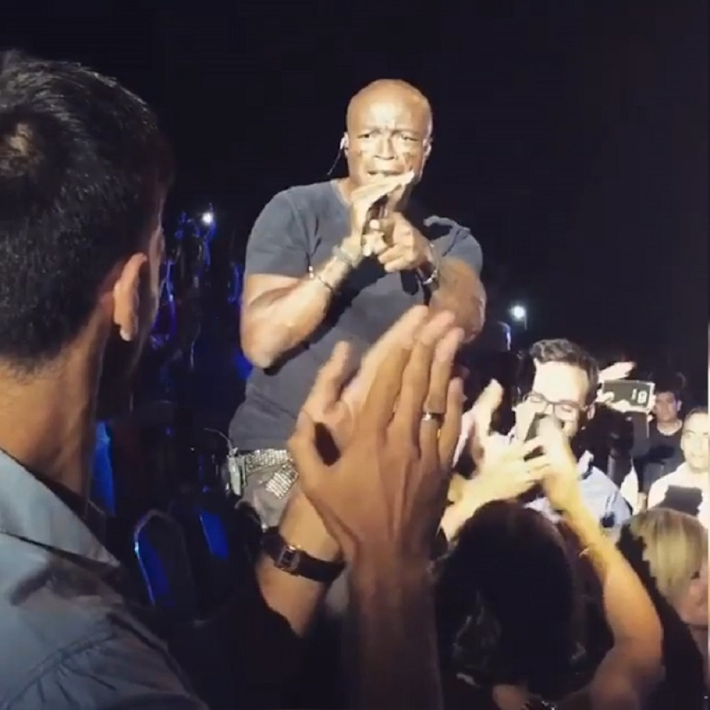 Mega popularnog pevača POJELA AJKULA! (VIDEO)