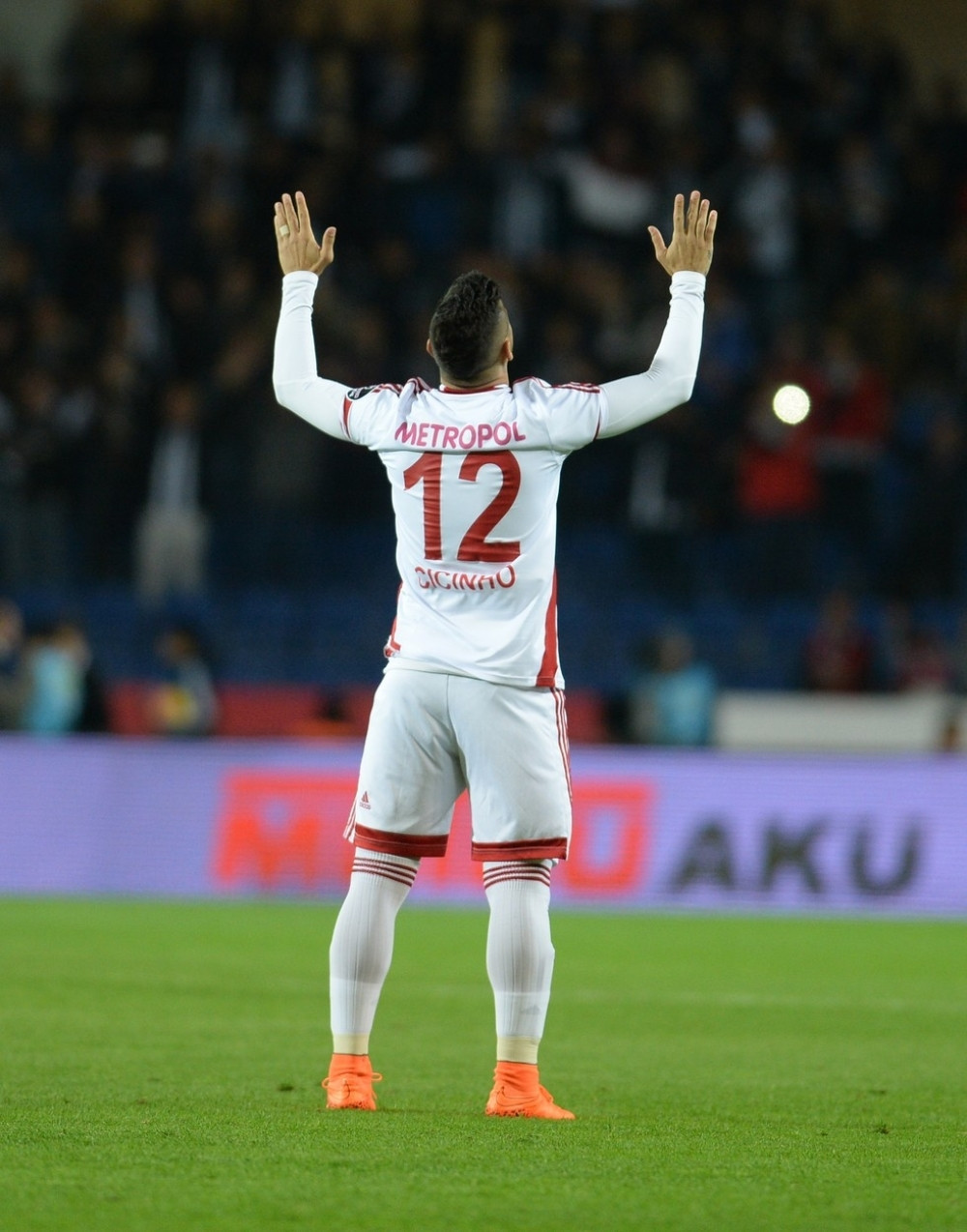 Sisinjo: Umreću ako ovako nastavim