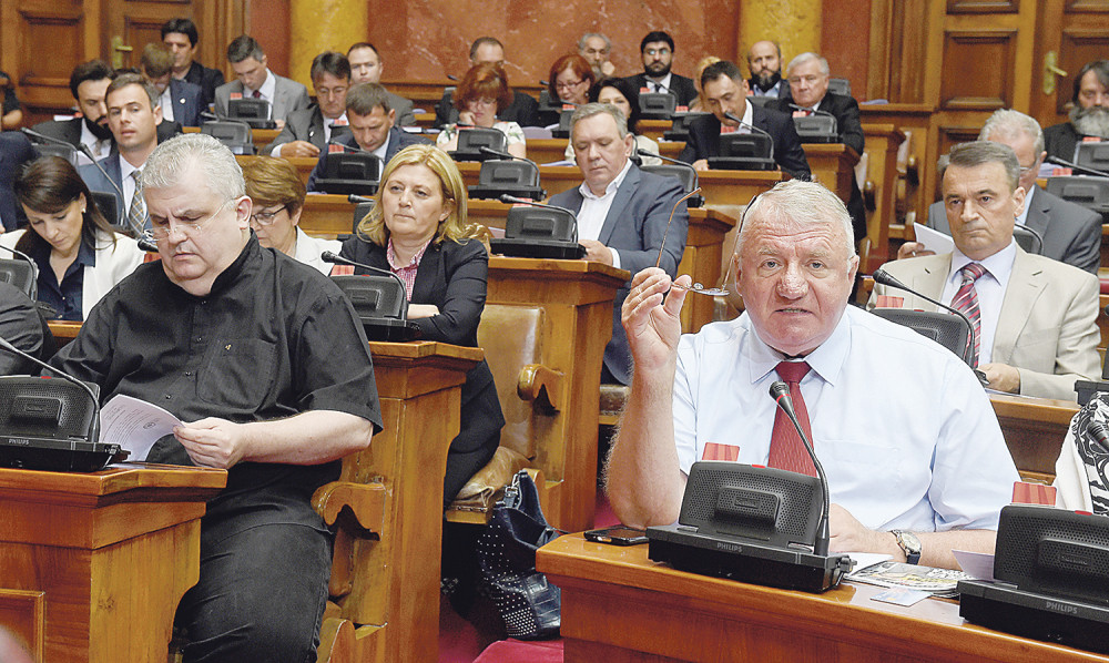 Političari se otimaju za državne jasle!