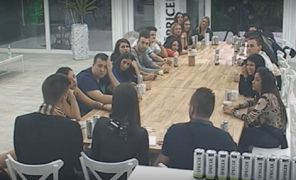 "Maldivljani" se bune što im dovode "Parove"!