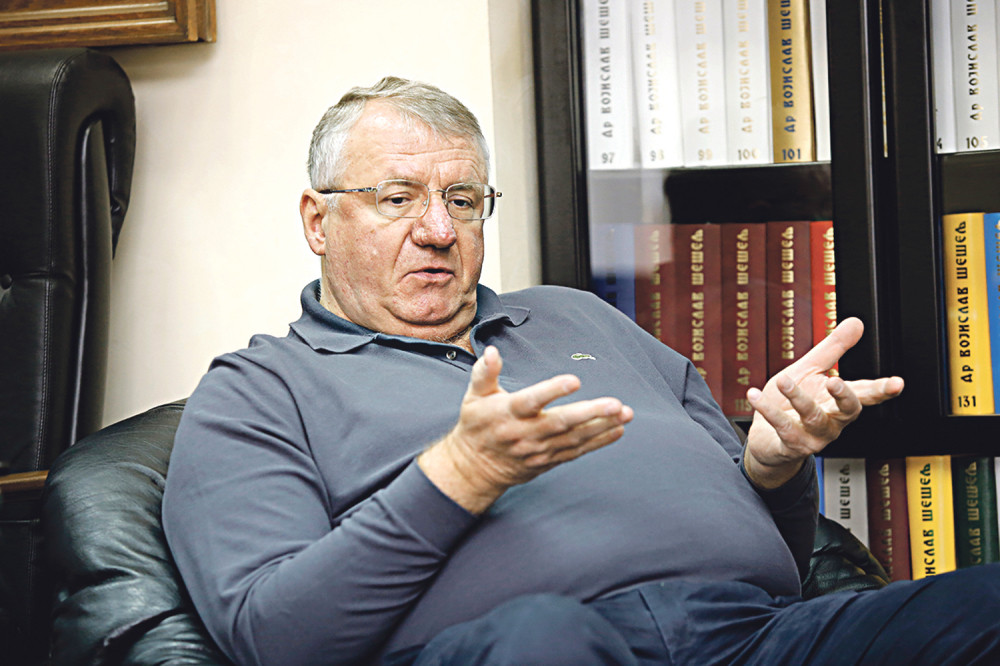 Šešelj sad hoće u Crnu Goru!