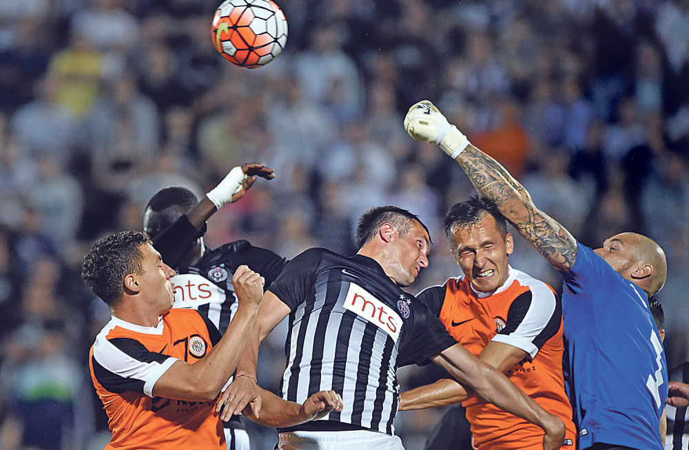 Partizan samo sreća spasava!