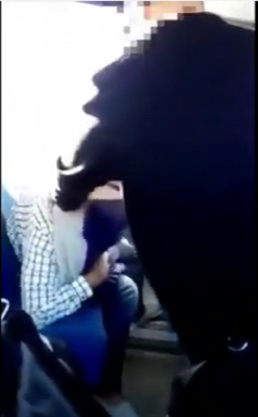 Vozač autobusa prebio azilanta u Švedskoj (VIDEO)