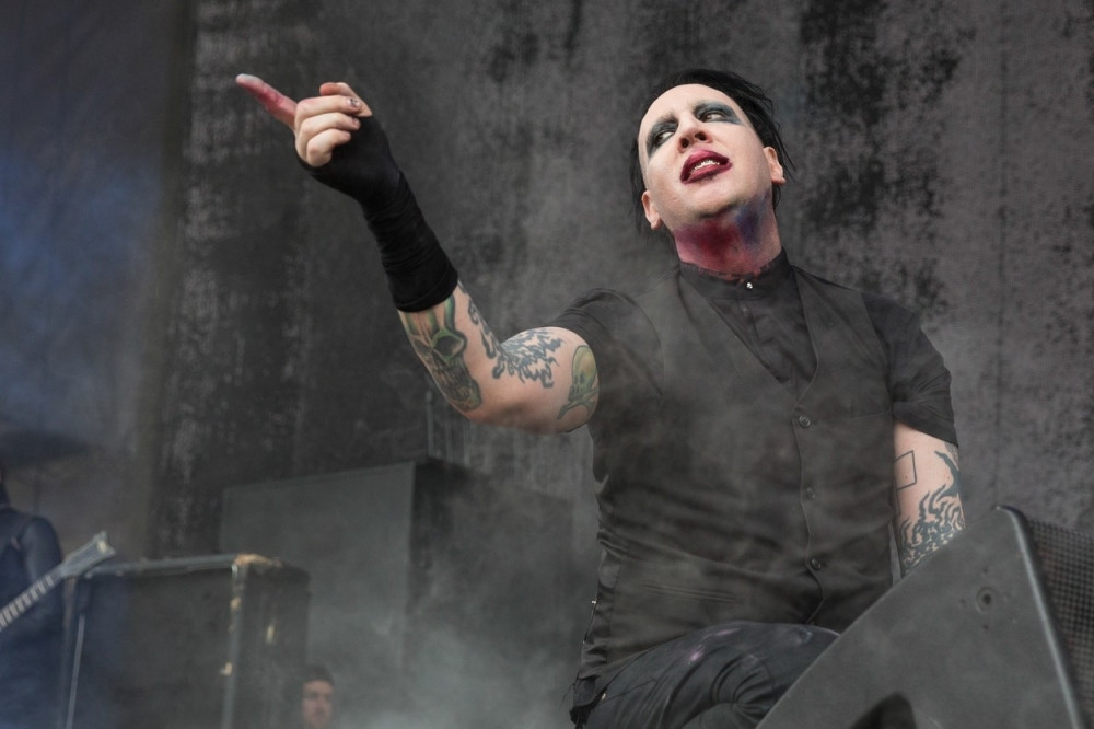 Merlin Menson kao nemilosrdni ubica (VIDEO)