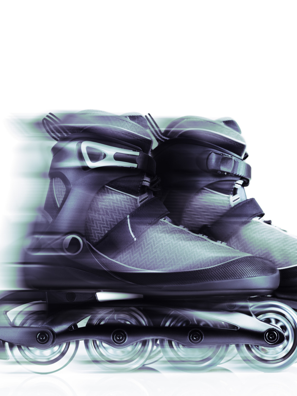 Ovo dete pravi čuda na rolerima! (VIDEO)