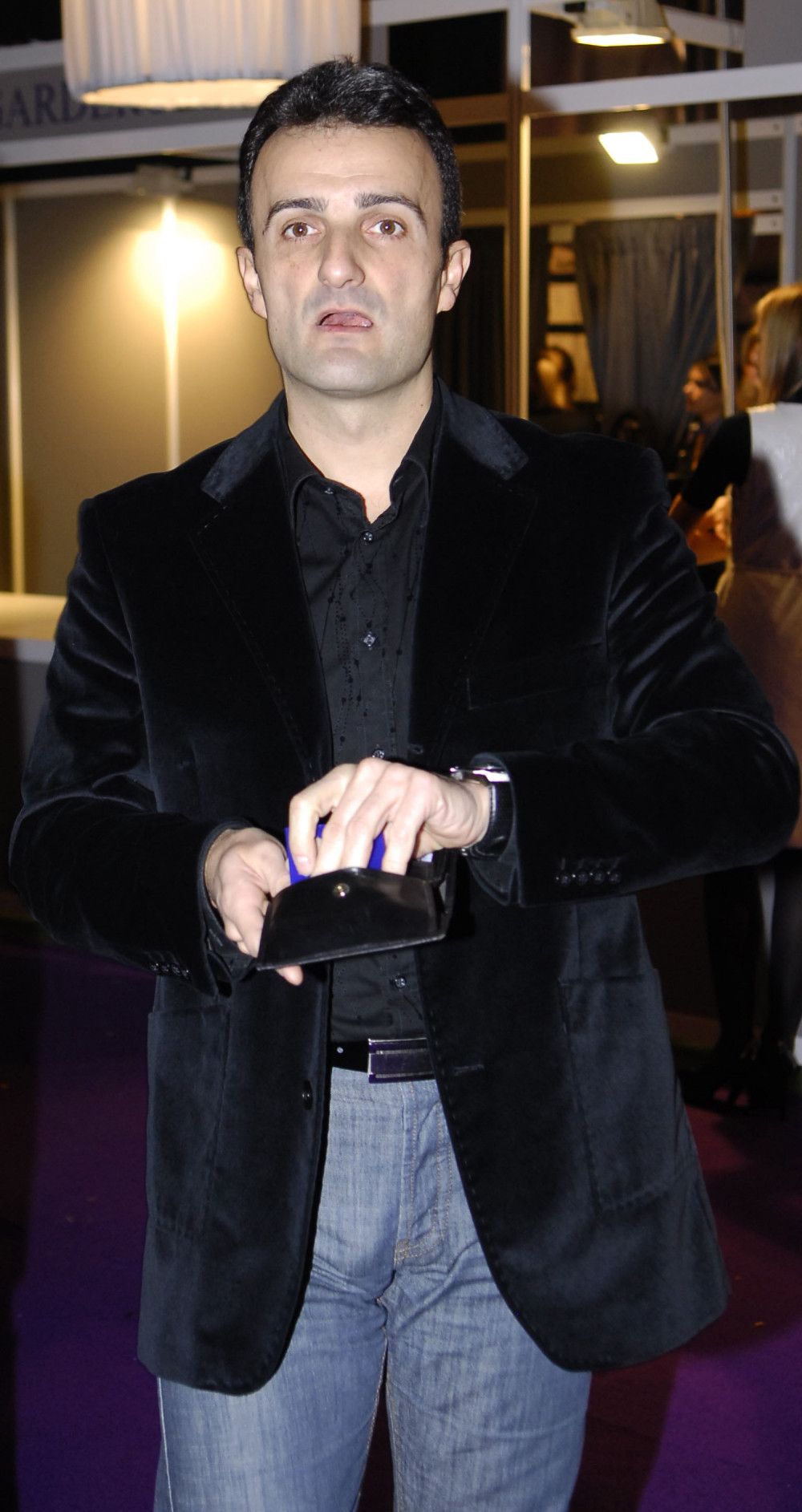 Pevač "Legendi" autom udario staricu!