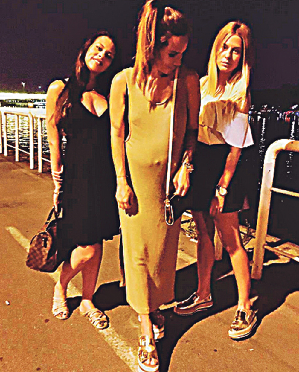 Nikolija čeka porođaj u provodu!