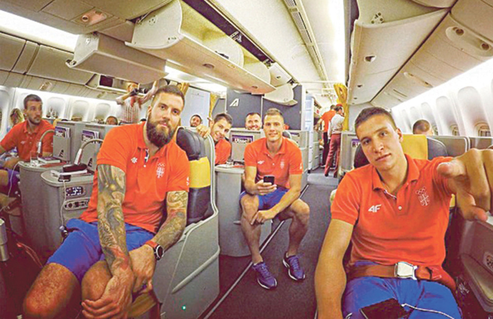 Avionu, slomiću ti krila!