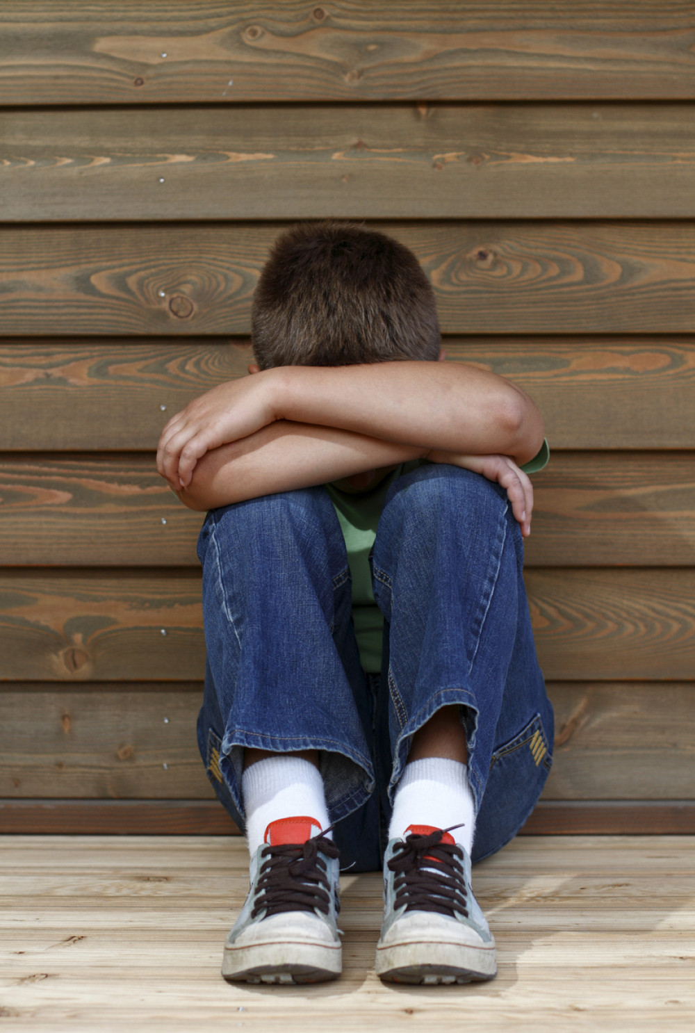 Majka odvela decu u poslastičarnicu na kolače, izašla da "nešto obavi" i pobegla! Uplakani mališani doživeli TRAUMU!